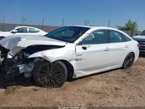 4T1B21FB9KU009336 2019 TOYOTA AVALON - Image 2