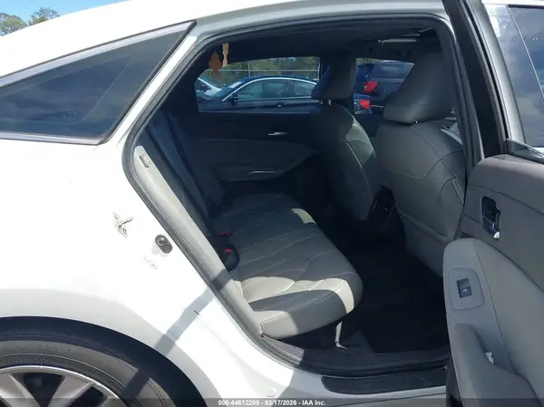 4T1B21FBXKU001634 2019 TOYOTA AVALON - Image 8