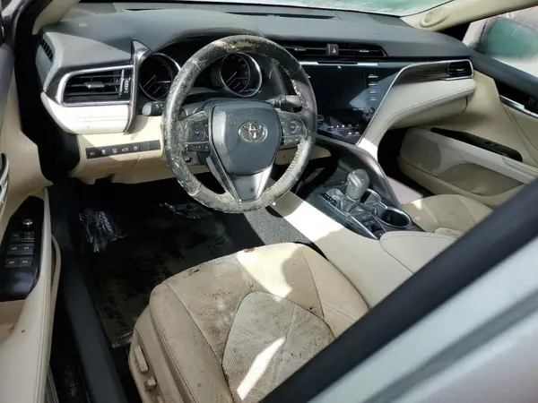 4T1B21HK0JU008300 2018 TOYOTA CAMRY - Image 8