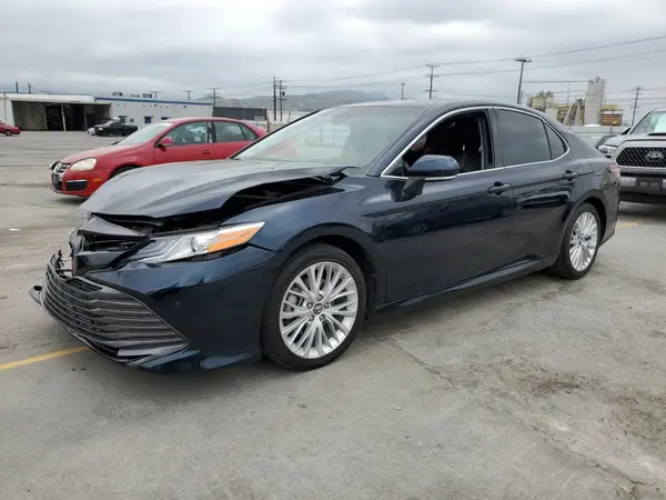 4T1B21HK0JU500292 2018 TOYOTA CAMRY - Image 1