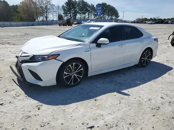 4T1B21HK0JU500762 2018 TOYOTA CAMRY - Image 1
