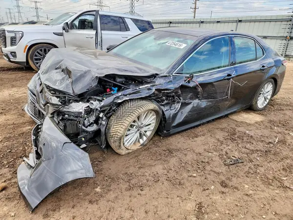 4T1B21HK0JU508781 2018 TOYOTA CAMRY - Image 1