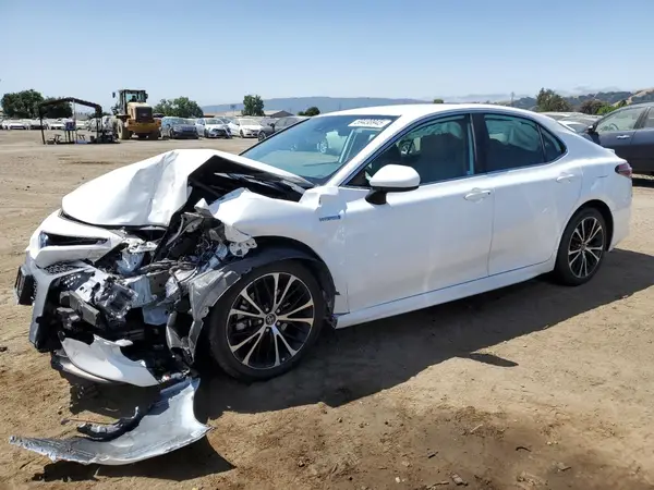 4T1B21HK0KU011683 2019 TOYOTA CAMRY - Image 1