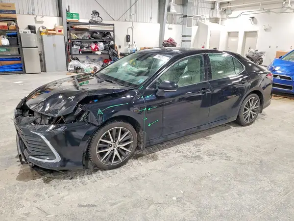 4T1B21HK0NU016953 2022 TOYOTA CAMRY - Image 1