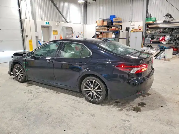 4T1B21HK0NU016953 2022 TOYOTA CAMRY - Image 2