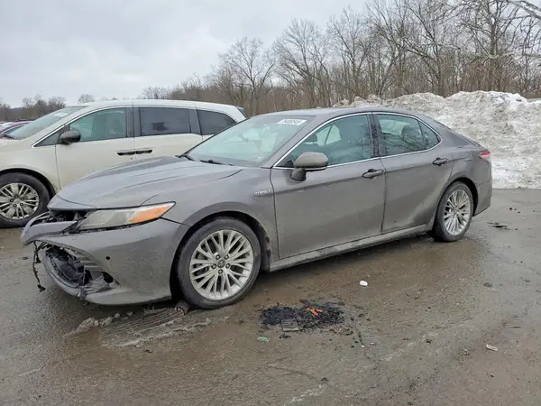4T1B21HK1JU005227 2018 TOYOTA CAMRY - Image 1