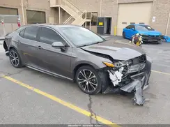 4T1B21HK1JU009228 2018 TOYOTA CAMRY