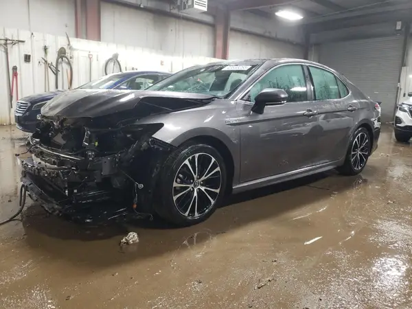 4T1B21HK1JU009245 2018 TOYOTA CAMRY - Image 1