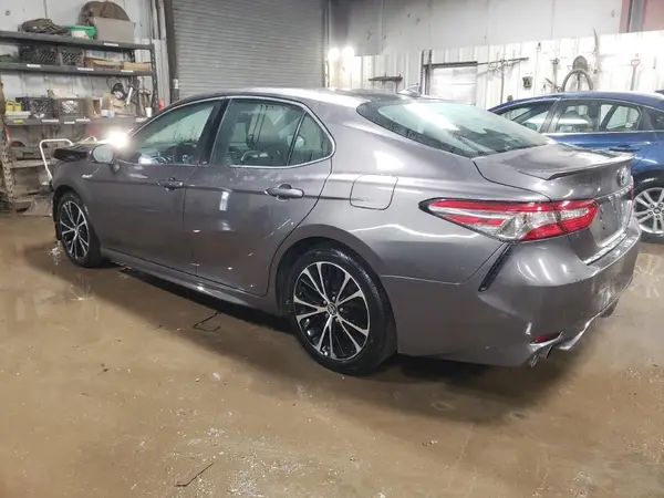 4T1B21HK1JU009245 2018 TOYOTA CAMRY - Image 2