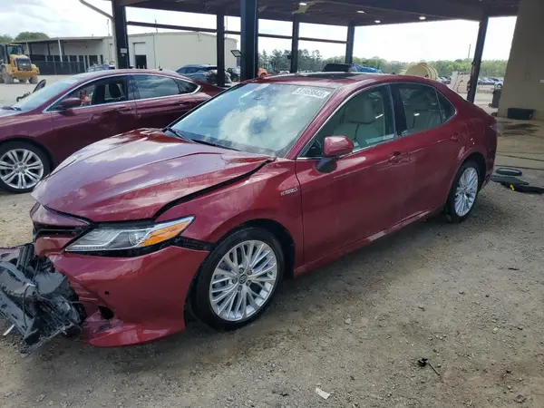 4T1B21HK1JU503492 2018 TOYOTA CAMRY - Image 1