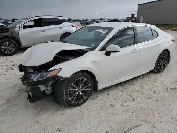 4T1B21HK1JU510264 2018 TOYOTA CAMRY - Image 1