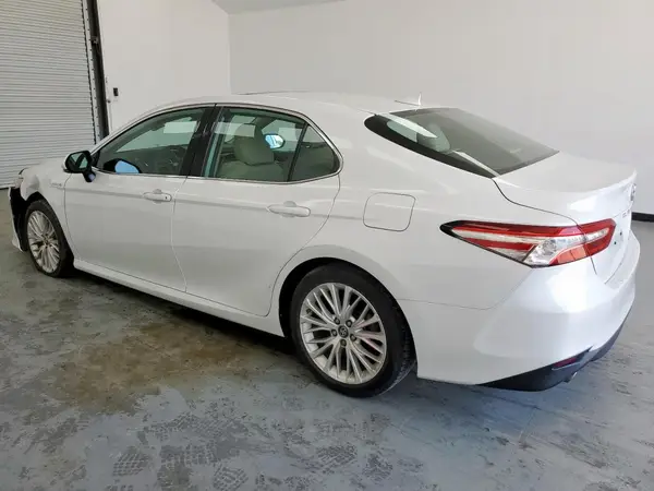 4T1B21HK1KU512324 2019 TOYOTA CAMRY - Image 2