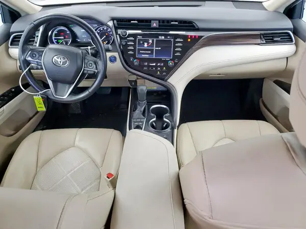 4T1B21HK1KU512324 2019 TOYOTA CAMRY - Image 8