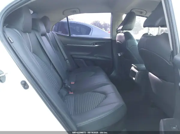 4T1B21HK1KU521525 2019 TOYOTA CAMRY - Image 8