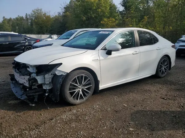 4T1B21HK1MU015261 2021 TOYOTA CAMRY - Image 1