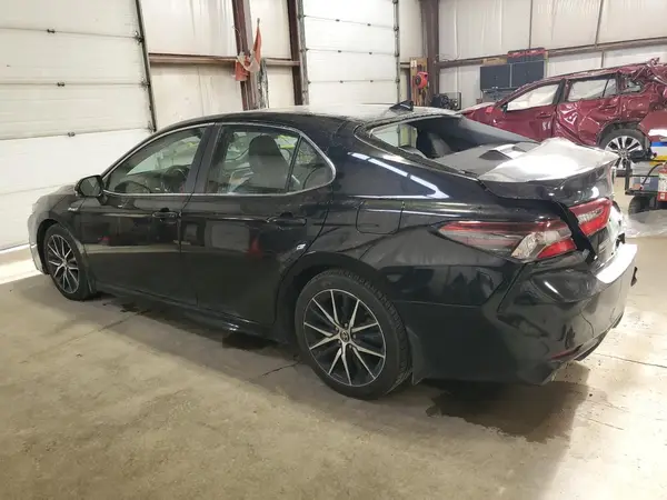 4T1B21HK1MU015910 2021 TOYOTA CAMRY - Image 2