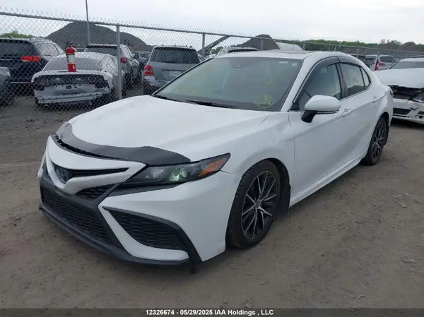4T1B21HK1NU018484 2022 TOYOTA CAMRY - Image 2