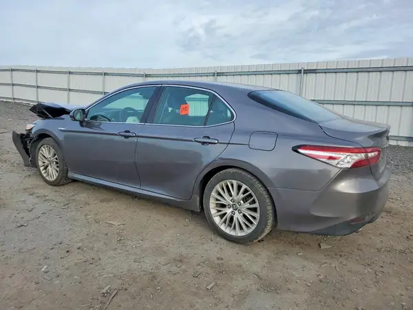 4T1B21HK2JU501413 2018 TOYOTA CAMRY - Image 2