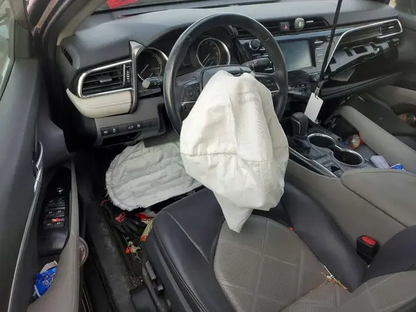 4T1B21HK2JU501413 2018 TOYOTA CAMRY - Image 8