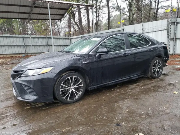4T1B21HK2JU502643 2018 TOYOTA CAMRY - Image 1
