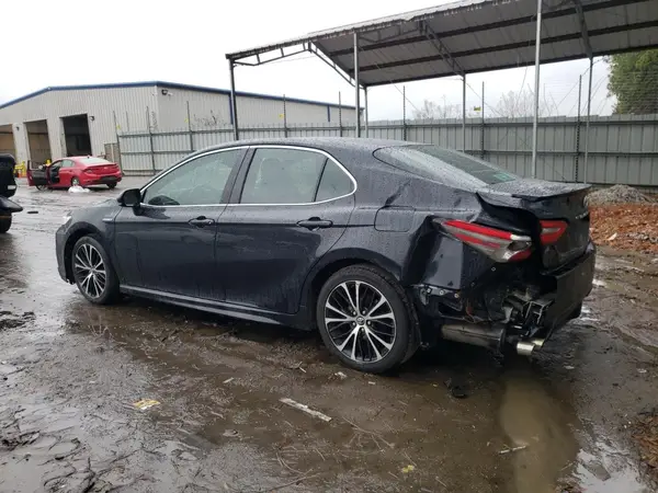 4T1B21HK2JU502643 2018 TOYOTA CAMRY - Image 2