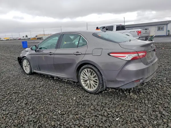4T1B21HK2JU505347 2018 TOYOTA CAMRY - Image 2
