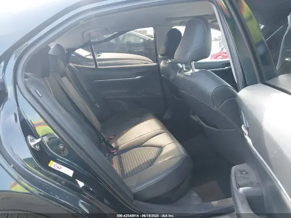 4T1B21HK2JU505672 2018 TOYOTA CAMRY - Image 8