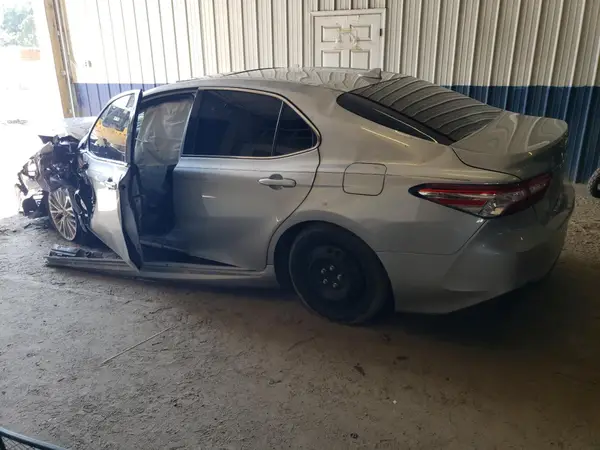 4T1B21HK2JU508331 2018 TOYOTA CAMRY - Image 2