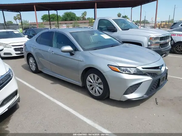 4T1B21HK2KU011328 2019 TOYOTA CAMRY - Image 1