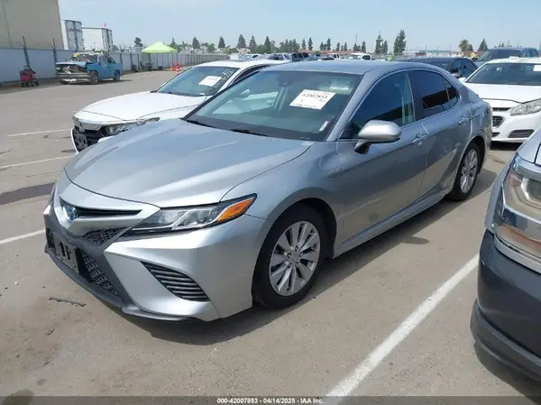 4T1B21HK2KU011328 2019 TOYOTA CAMRY - Image 2