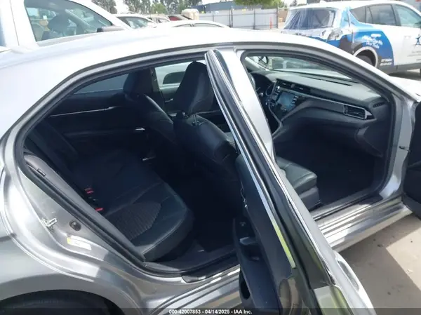 4T1B21HK2KU011328 2019 TOYOTA CAMRY - Image 8