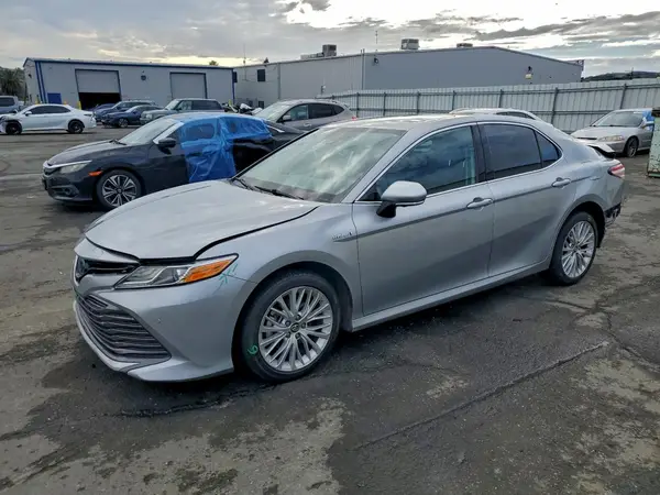 4T1B21HK2KU012429 2019 TOYOTA CAMRY - Image 1