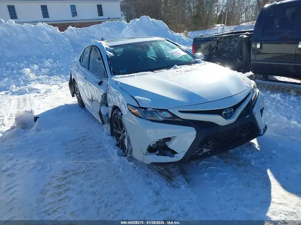 4T1B21HK2KU520142 2019 TOYOTA CAMRY - Image 1