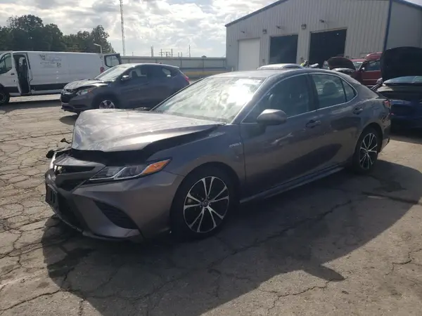 4T1B21HK2KU521372 2019 TOYOTA CAMRY - Image 1