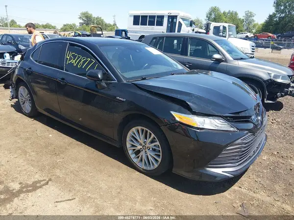 4T1B21HK2KU521923 2019 TOYOTA CAMRY - Image 1