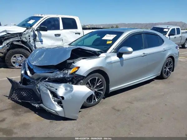 4T1B21HK3JU001163 2018 TOYOTA CAMRY - Image 2