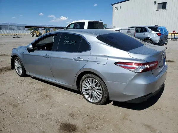 4T1B21HK3JU007609 2018 TOYOTA CAMRY - Image 2