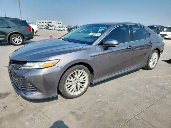 4T1B21HK3JU500688 2018 TOYOTA CAMRY - Image 1