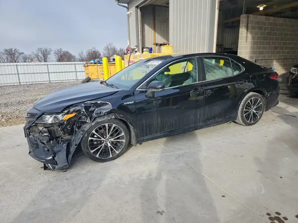 4T1B21HK3JU503915 2018 TOYOTA CAMRY - Image 1