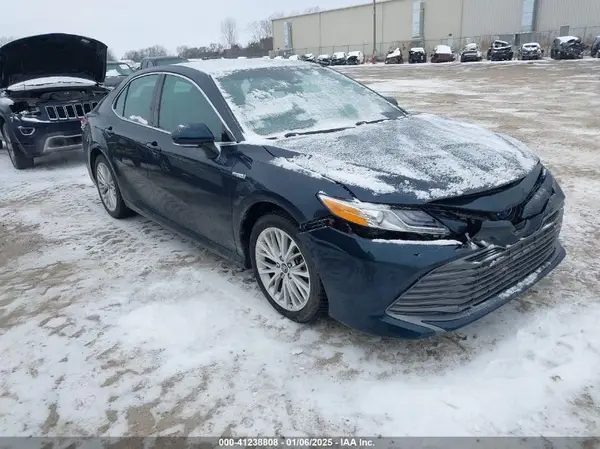 4T1B21HK3JU506328 2018 TOYOTA CAMRY - Image 1