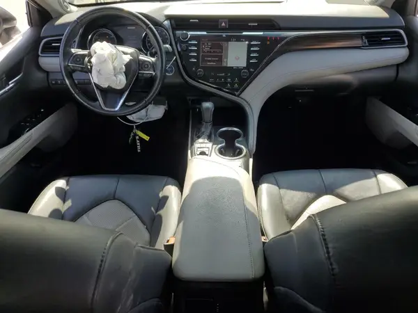 4T1B21HK3KU511496 2019 TOYOTA CAMRY - Image 8