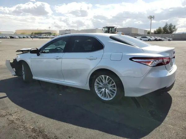 4T1B21HK3KU512681 2019 TOYOTA CAMRY - Image 2