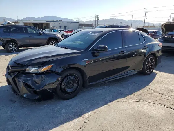 4T1B21HK3KU519100 2019 TOYOTA CAMRY - Image 1