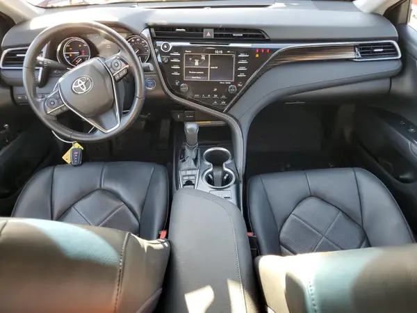 4T1B21HK3KU520196 2019 TOYOTA CAMRY - Image 8