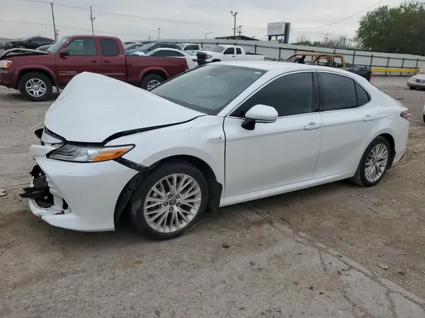 4T1B21HK3KU521719 2019 TOYOTA CAMRY - Image 1