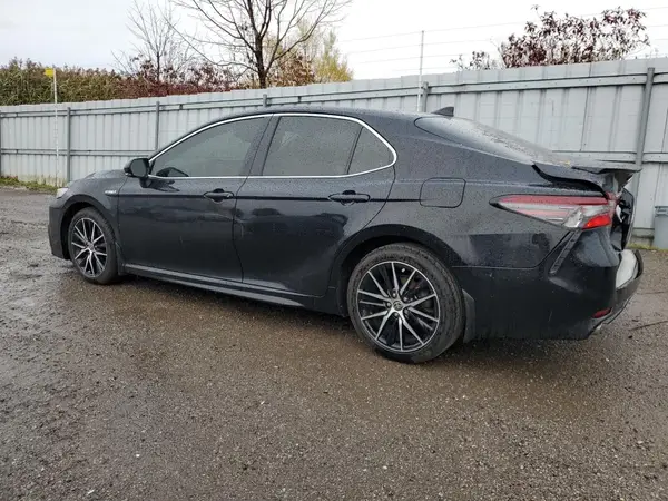 4T1B21HK3MU015827 2021 TOYOTA CAMRY - Image 2