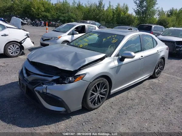 4T1B21HK3RU021117 2024 TOYOTA CAMRY - Image 2