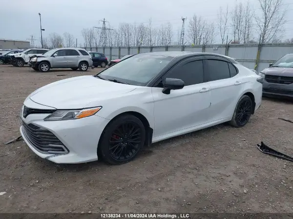 4T1B21HK4JU003083 2018 TOYOTA CAMRY - Image 2