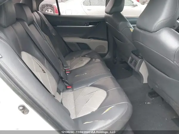 4T1B21HK4JU003083 2018 TOYOTA CAMRY - Image 8