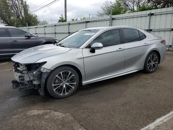 4T1B21HK4JU003746 2018 TOYOTA CAMRY - Image 1